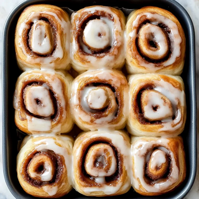 Apple Butter Cinnamon Rolls: Cozy Fall Indulgence