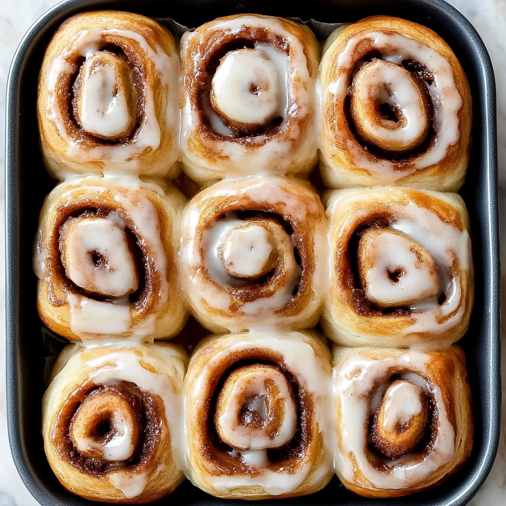 Apple Butter Cinnamon Rolls: Cozy Fall Indulgence